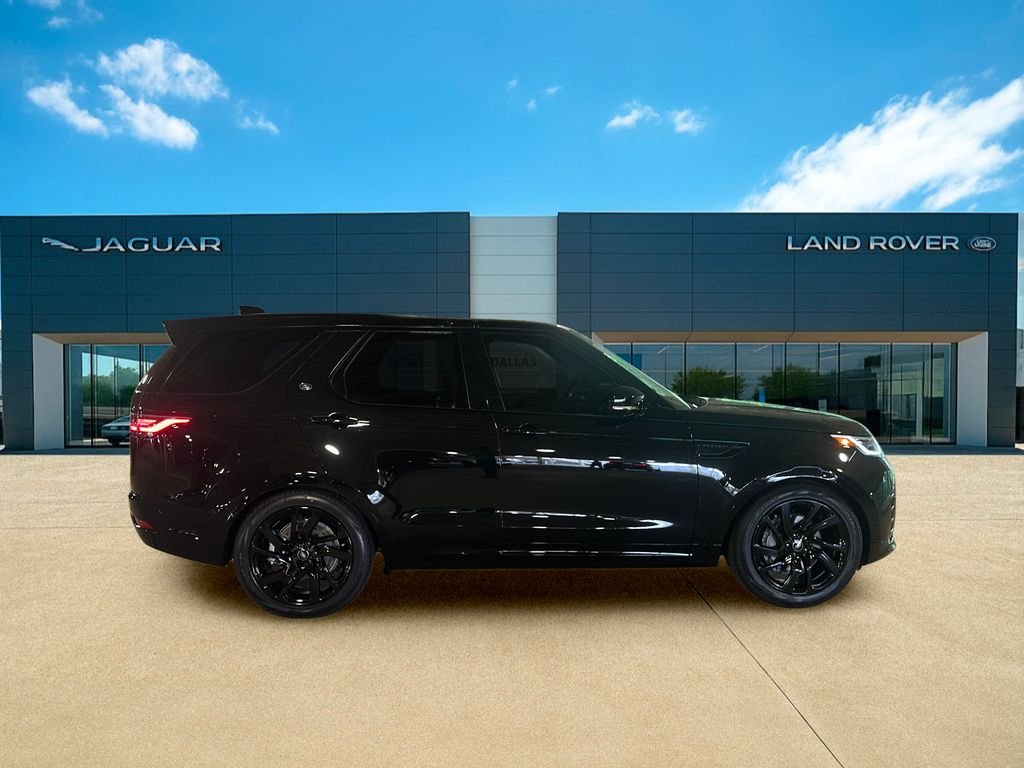 Used 2025 Santorini Black Metallic Land Rover Dynamic SE image 5