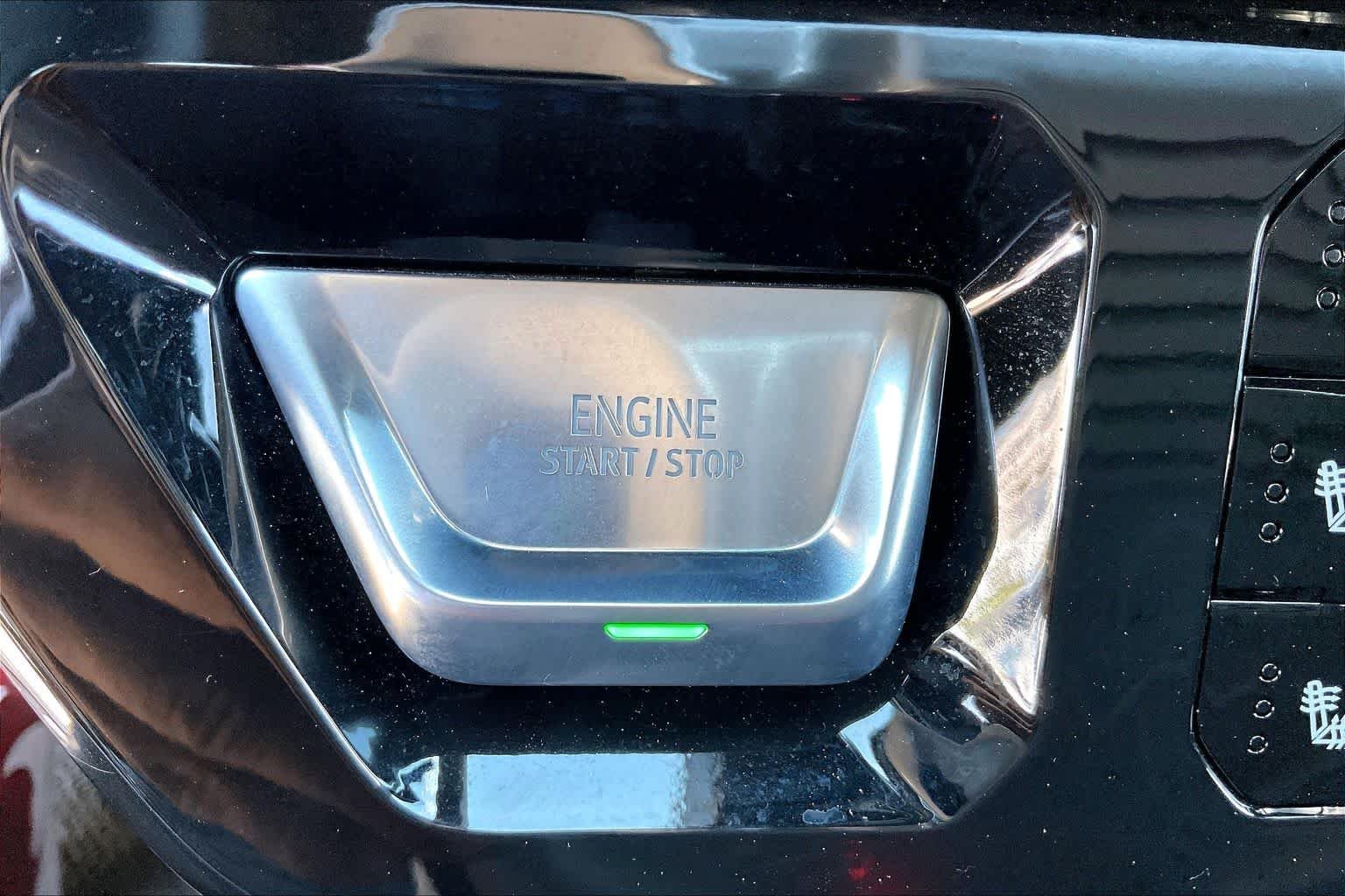 Used 2026 Onyx Black GMC AT4 image 31