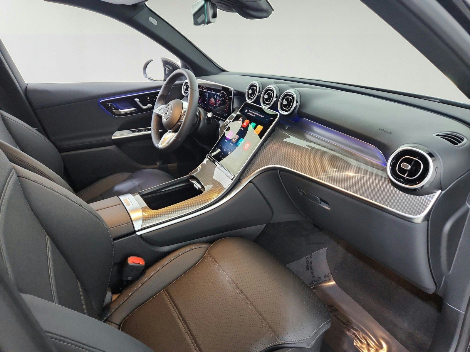 Certified Used 2026 Graphite Grey Metallic Mercedes-Benz GLC 300 image 19