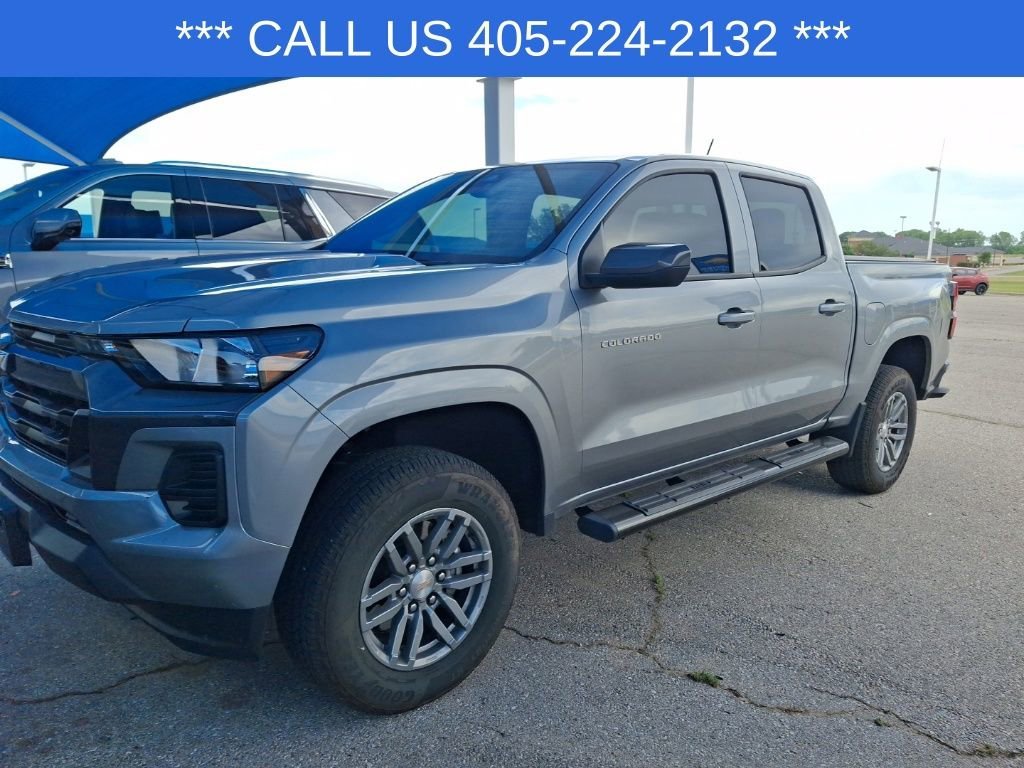 2025 Chevrolet Colorado 2WD Work Truck Crew Cab Short Box's photo