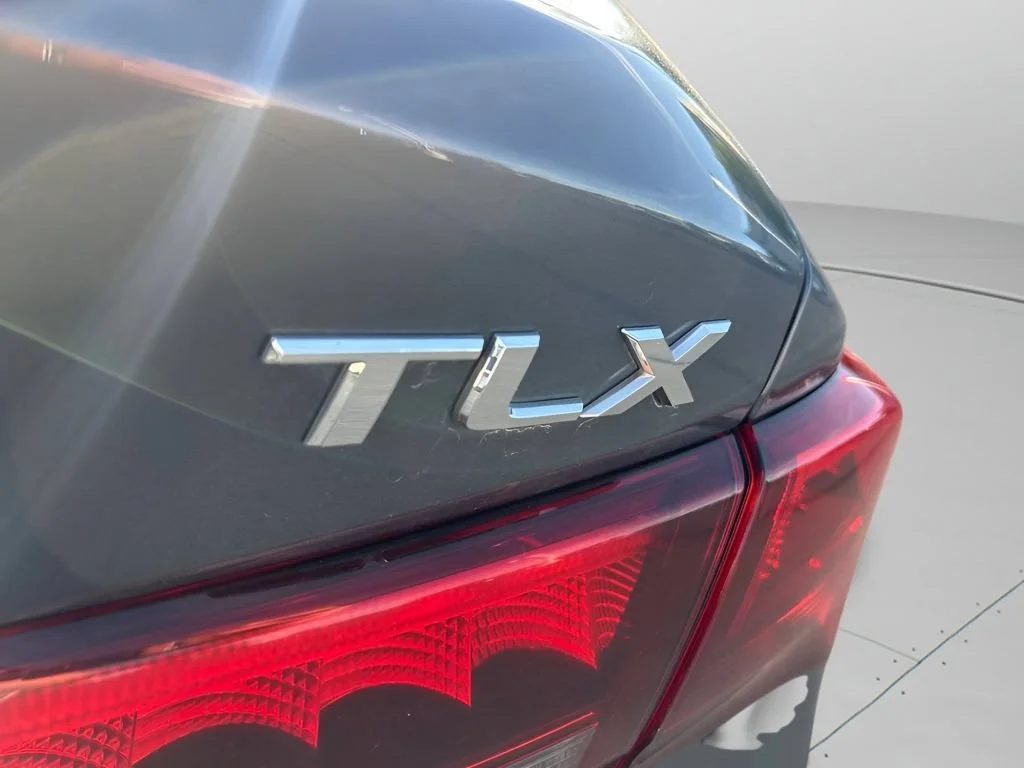 Used 2017 Modern Steel Metallic Acura 3.5L V6 image 8