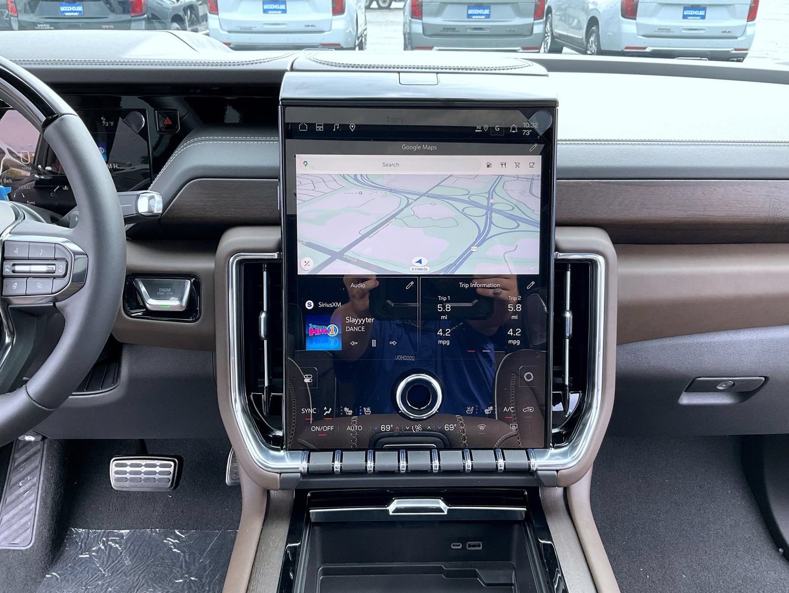 2026 GMC Yukon XL Denali Ultimate - Photo 13