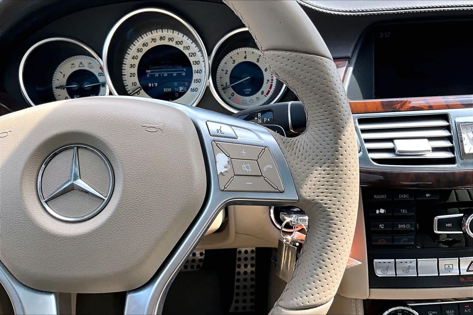 Used 2014 Diamond White Metallic Mercedes-Benz CLS 550 image 24
