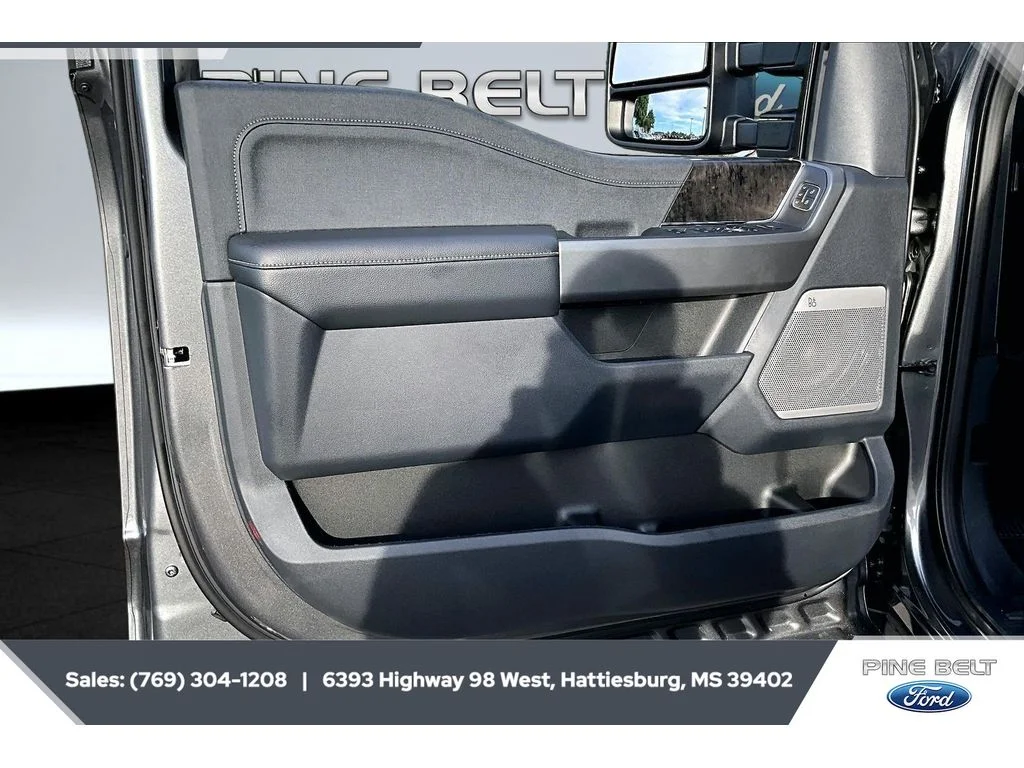 New 2027 Carbonized Gray Metallic Ford F-250® Lariat® image 18