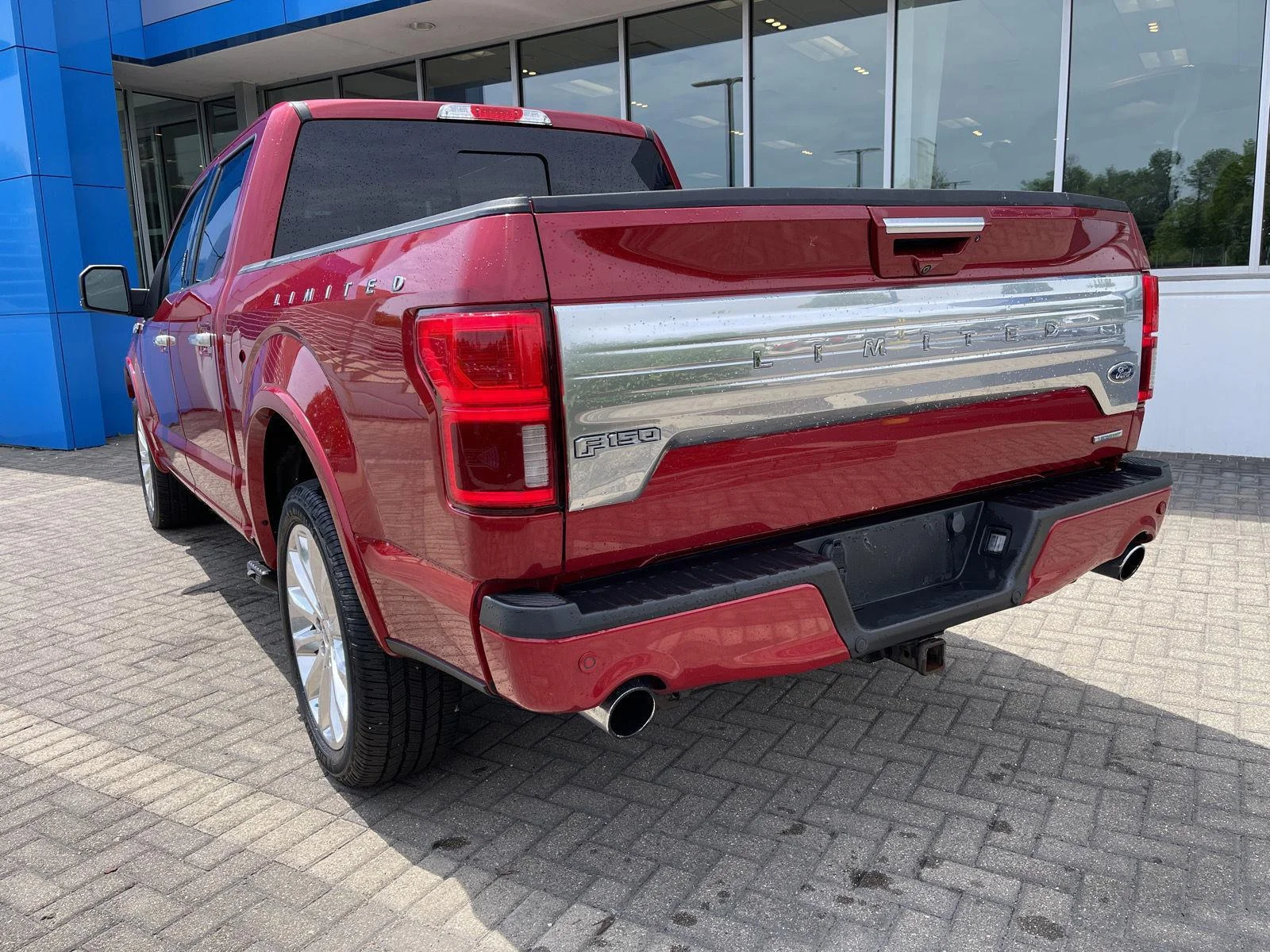 Used 2020 Rapid Red Metallic Tinted Clearcoat Ford Limited image 3