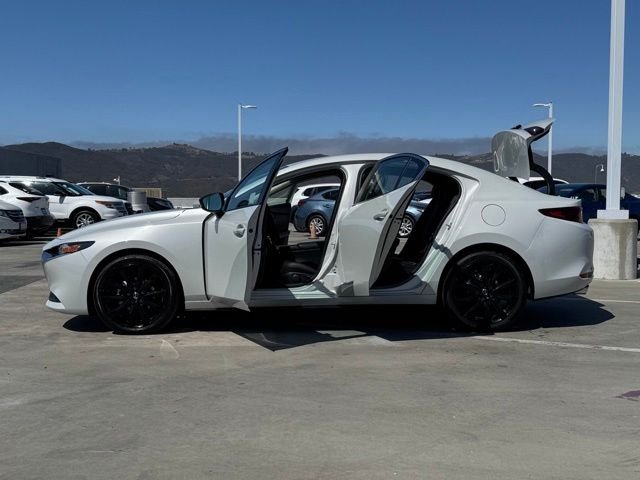 Certified Used 2025 Ceramic White Mazda 2.5 S Select Sport image 27