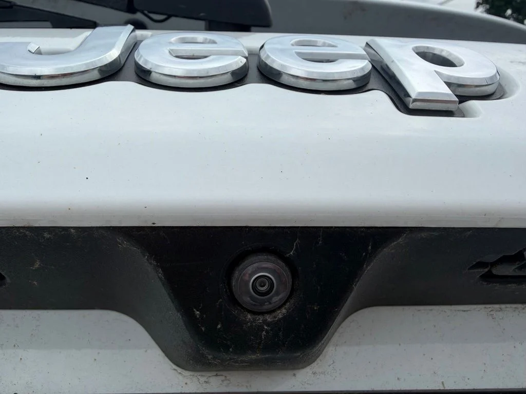 Used 2024 White Jeep Latitude image 51