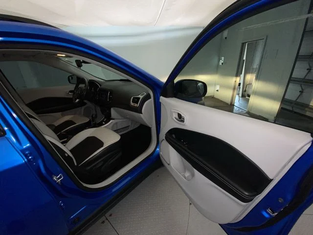 Used 2019 Blue Jeep Latitude image 25