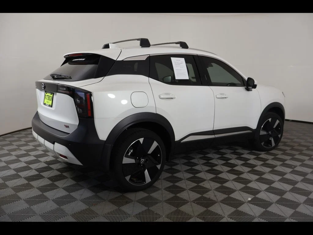 Used 2025 White Nissan SR image 6
