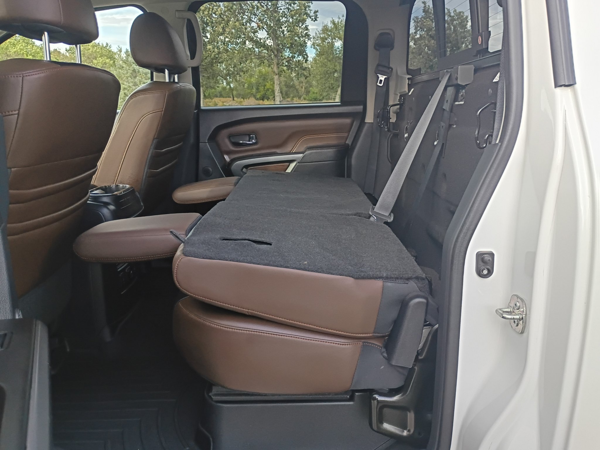 Used 2017 Pearl White Nissan Platinum Reserve image 20