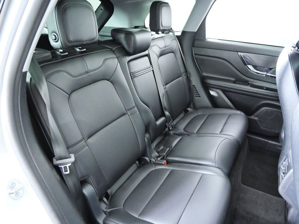Used 2020 Silver Lincoln Standard image 23