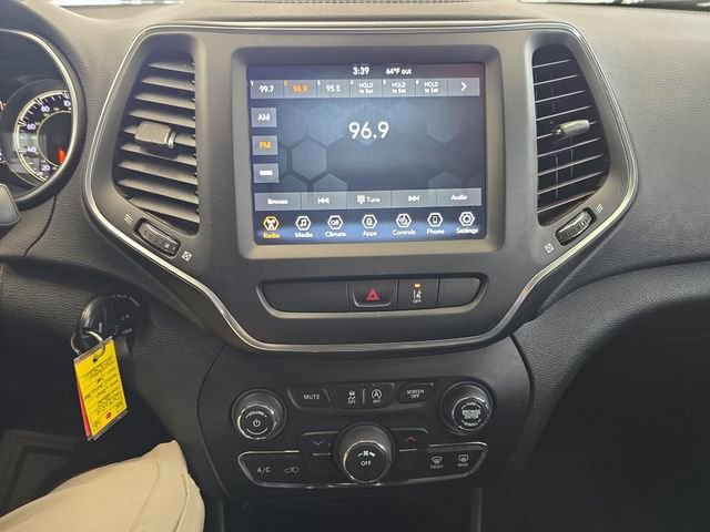 Used 2022 Gray Jeep X image 15