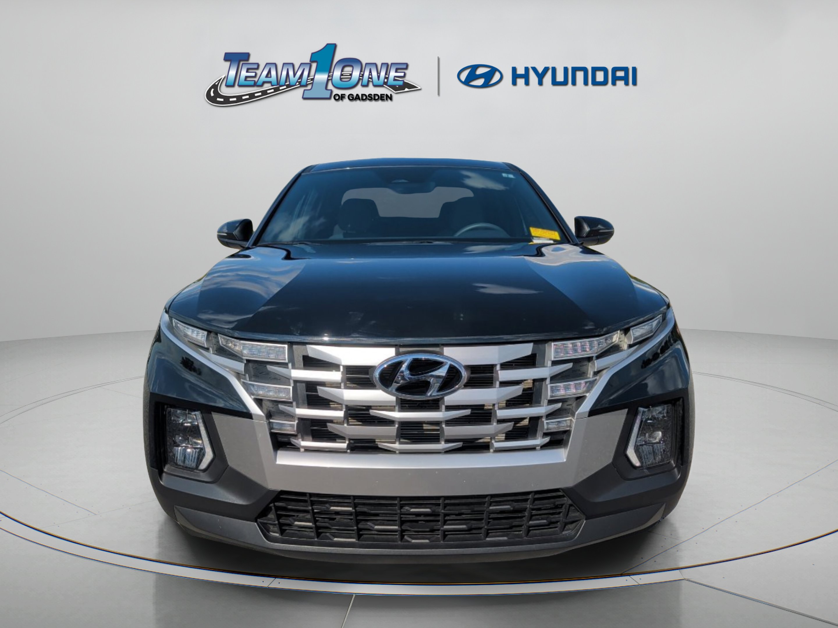 Used 2024 Phantom Black Hyundai SEL image 2