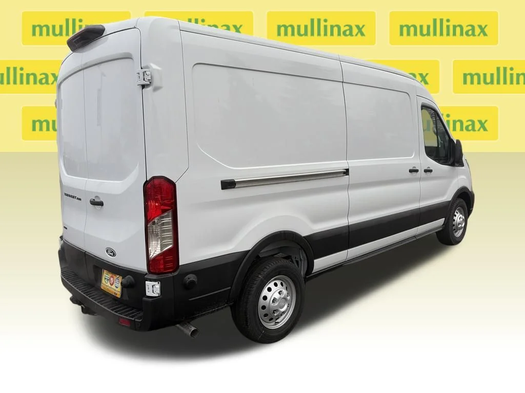 New 2026 White Ford Base image 3