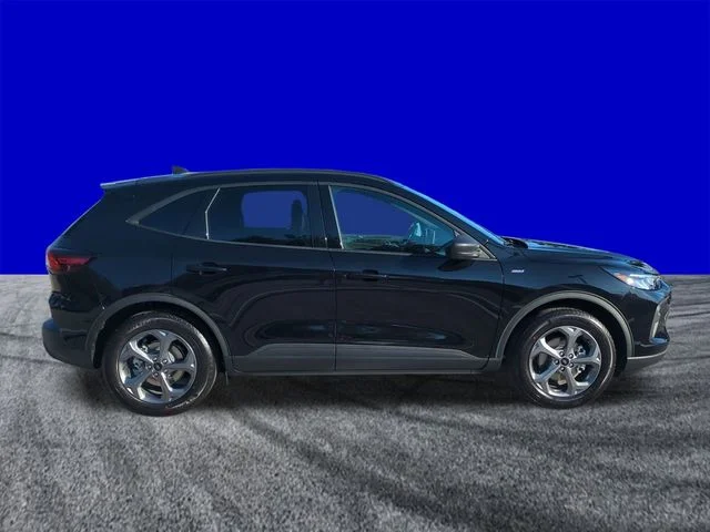 New 2026 Agate Black Metallic Ford ST-Line image 3