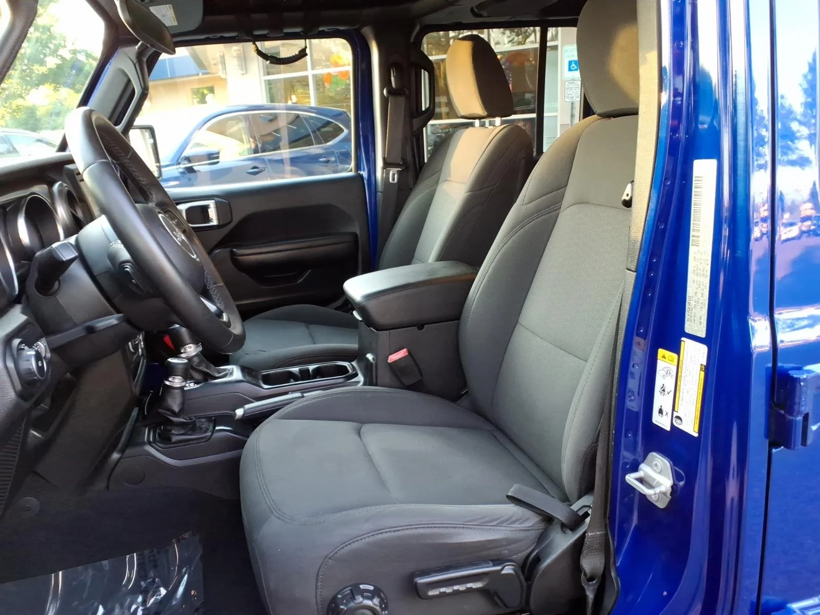 Used 2020 Ocean Blue Metallic Clear Coat Jeep Sport S image 16
