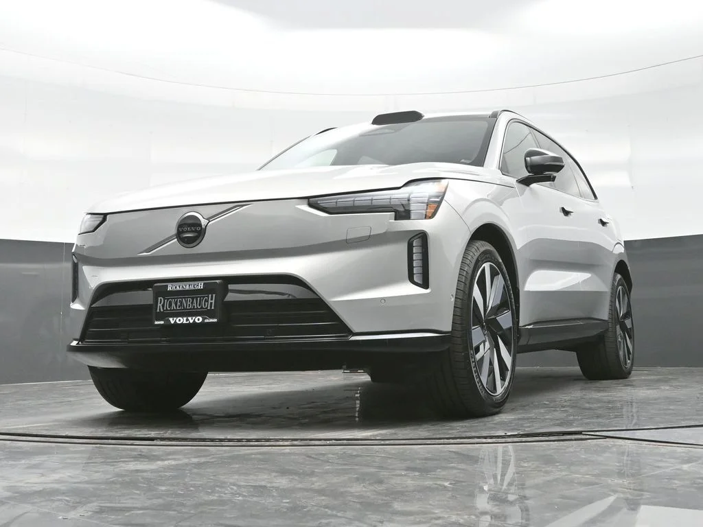 2025 Volvo EX90 Ultra - Photo 22
