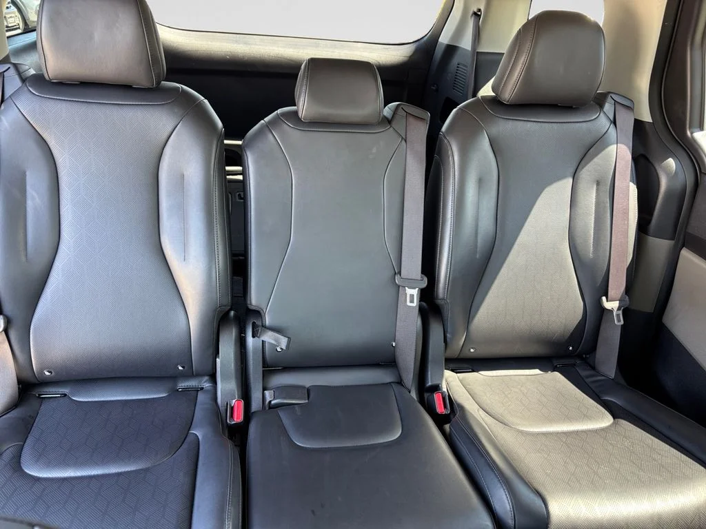 Used 2025 Blue Kia LXS image 18