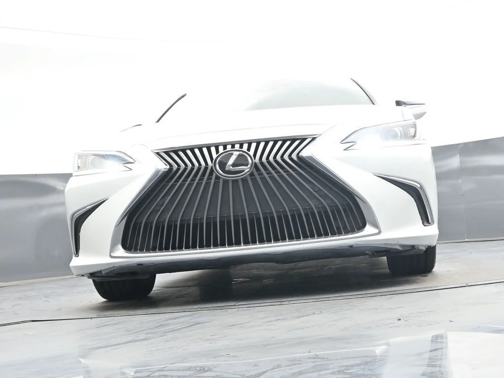 Used 2021 White Lexus 350 image 50