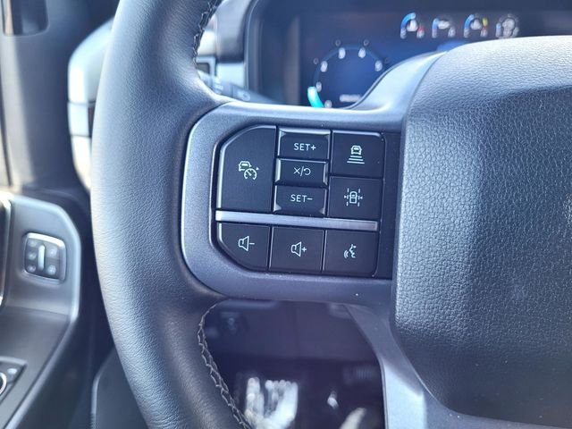 Used 2025 White Ford Lariat image 24