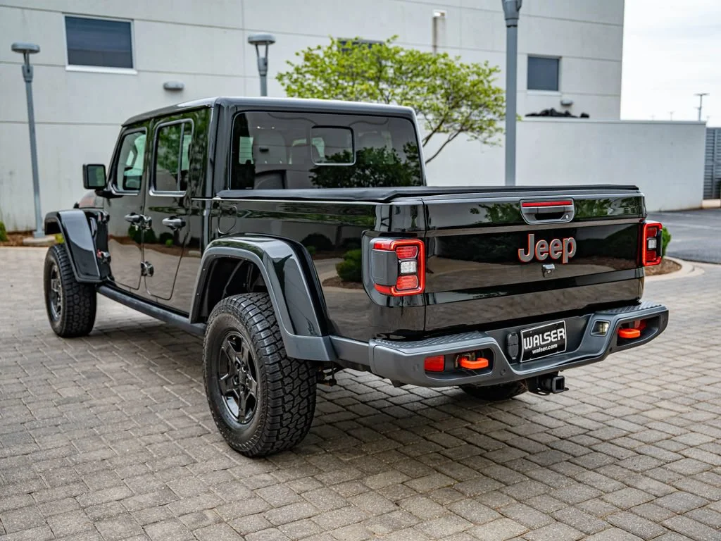 Used 2021 Black Clearcoat Jeep Mojave image 7