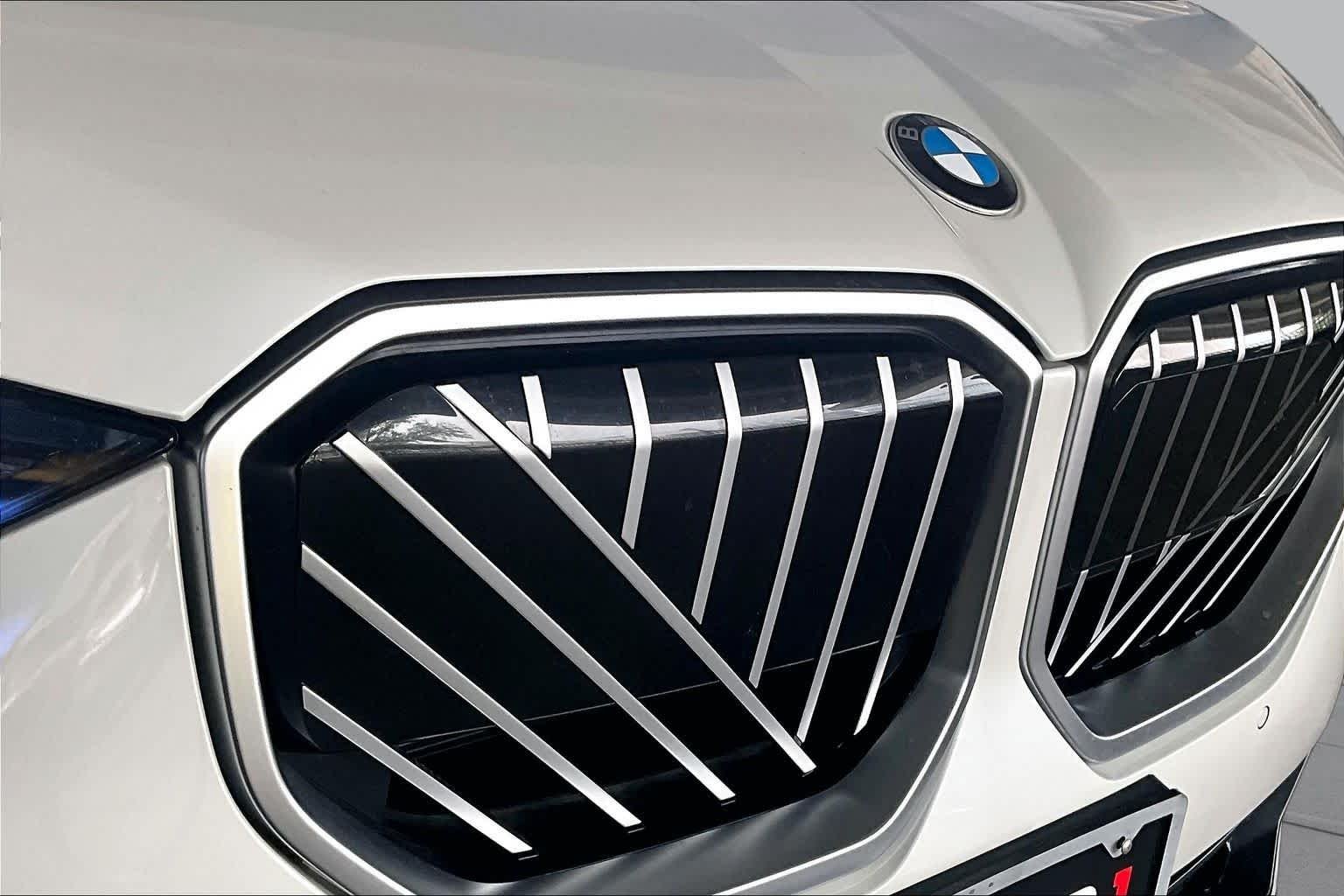 Used 2025 Mineral White Metallic BMW 30 xDrive image 56