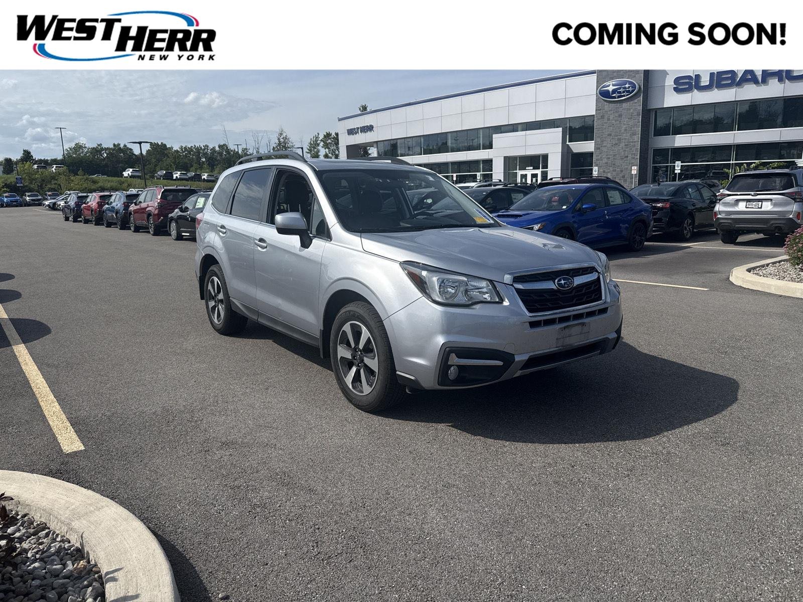 Used 2018 Ice Silver Metallic Subaru Limited image 1