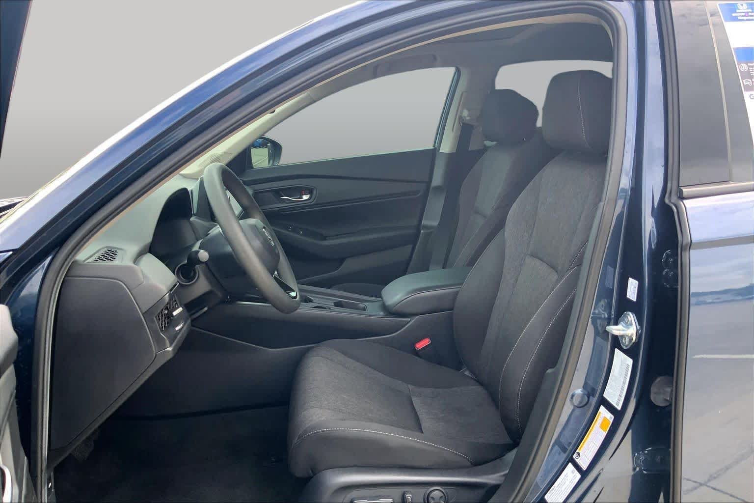 Used 2024 Canyon River Blue Metallic Honda EX image 8
