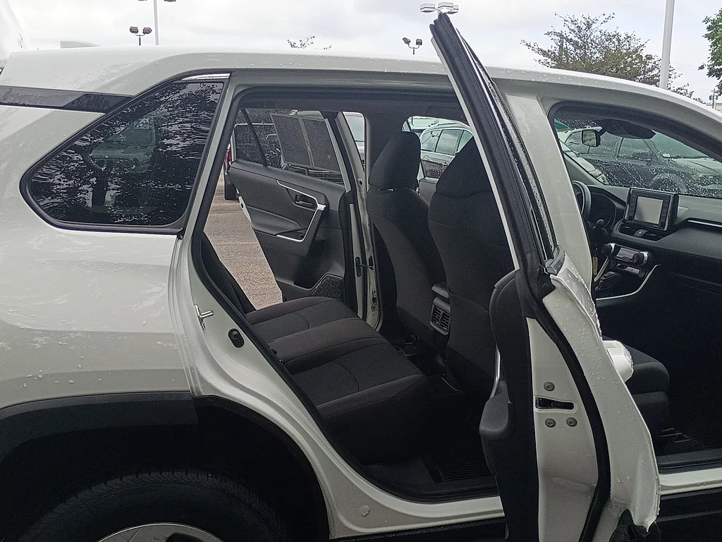 Used 2022 White Toyota LE image 15