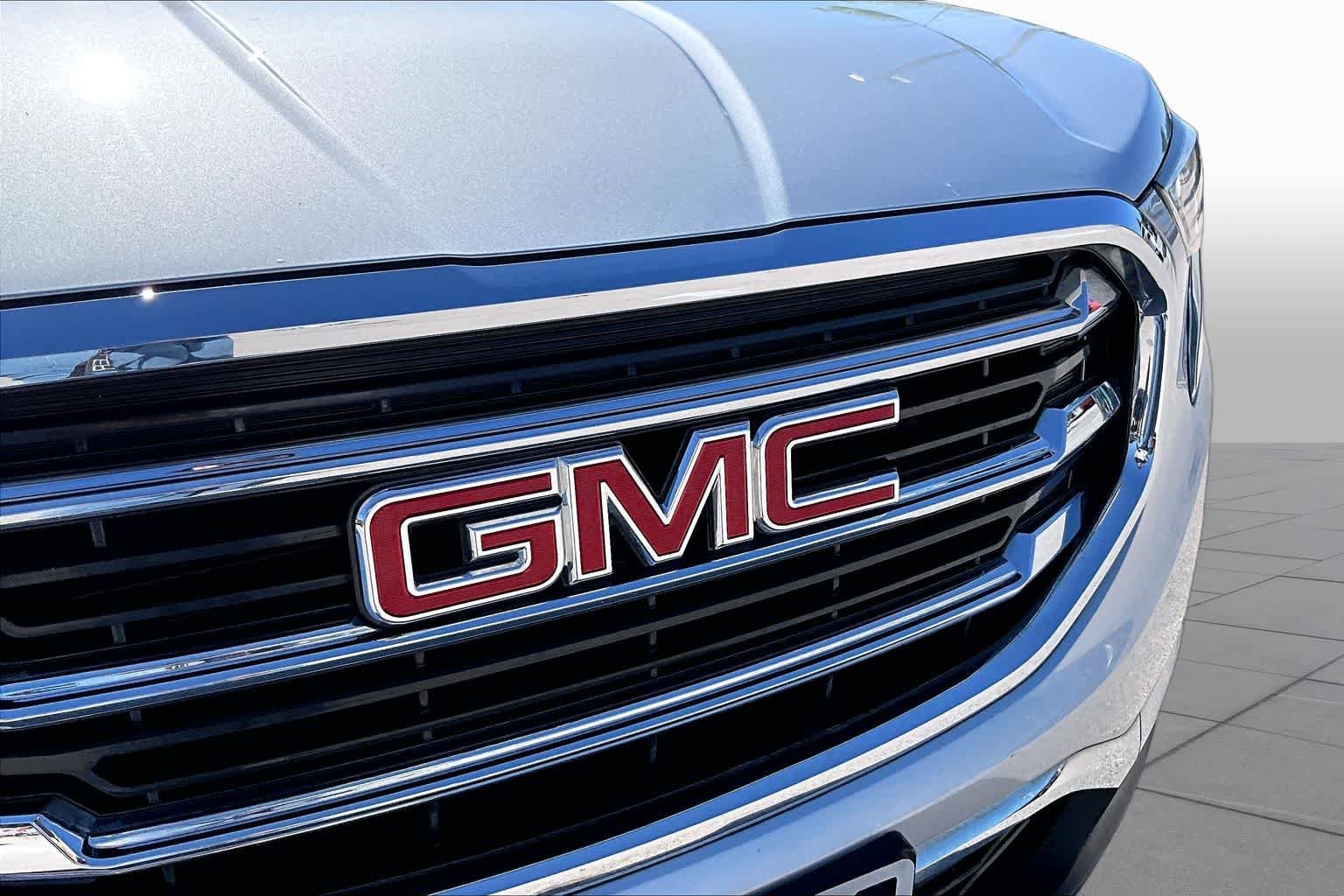 Used 2020 Quicksilver Metallic GMC SLT image 30