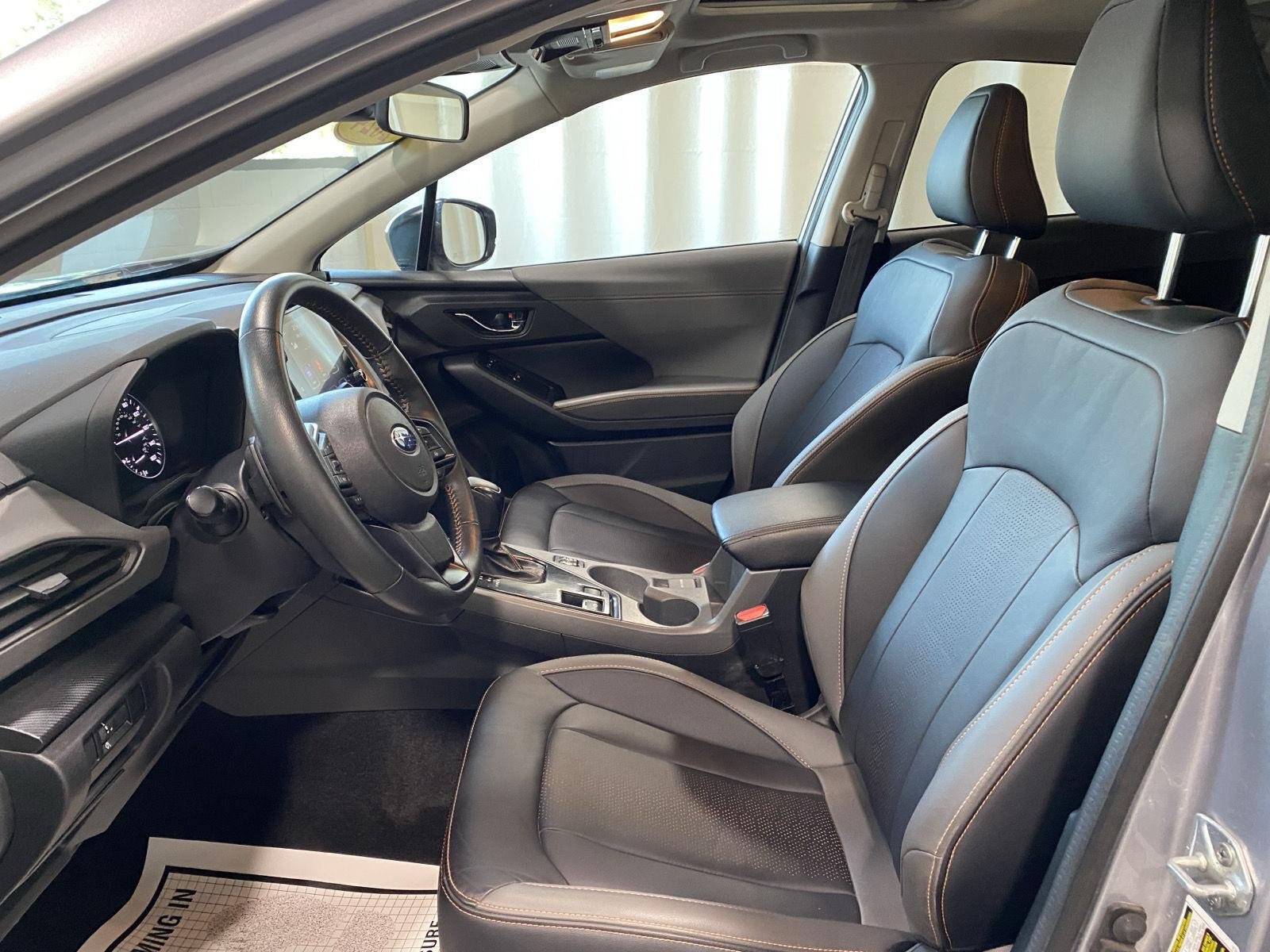 Used 2024 Ice Silver Metallic Subaru Limited image 5