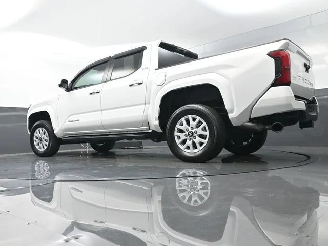 Used 2024 White Toyota SR5 image 34