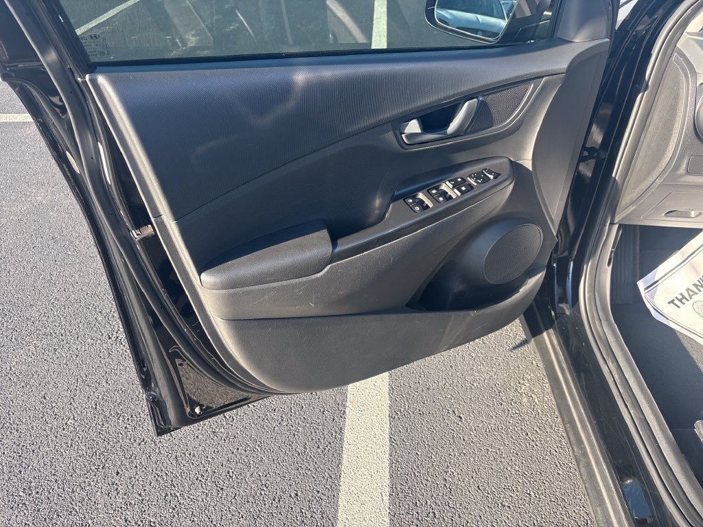 Used 2023 Black Hyundai SEL image 11