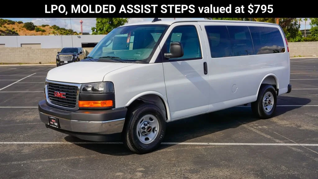Used 2025 Summit White GMC LT image 4