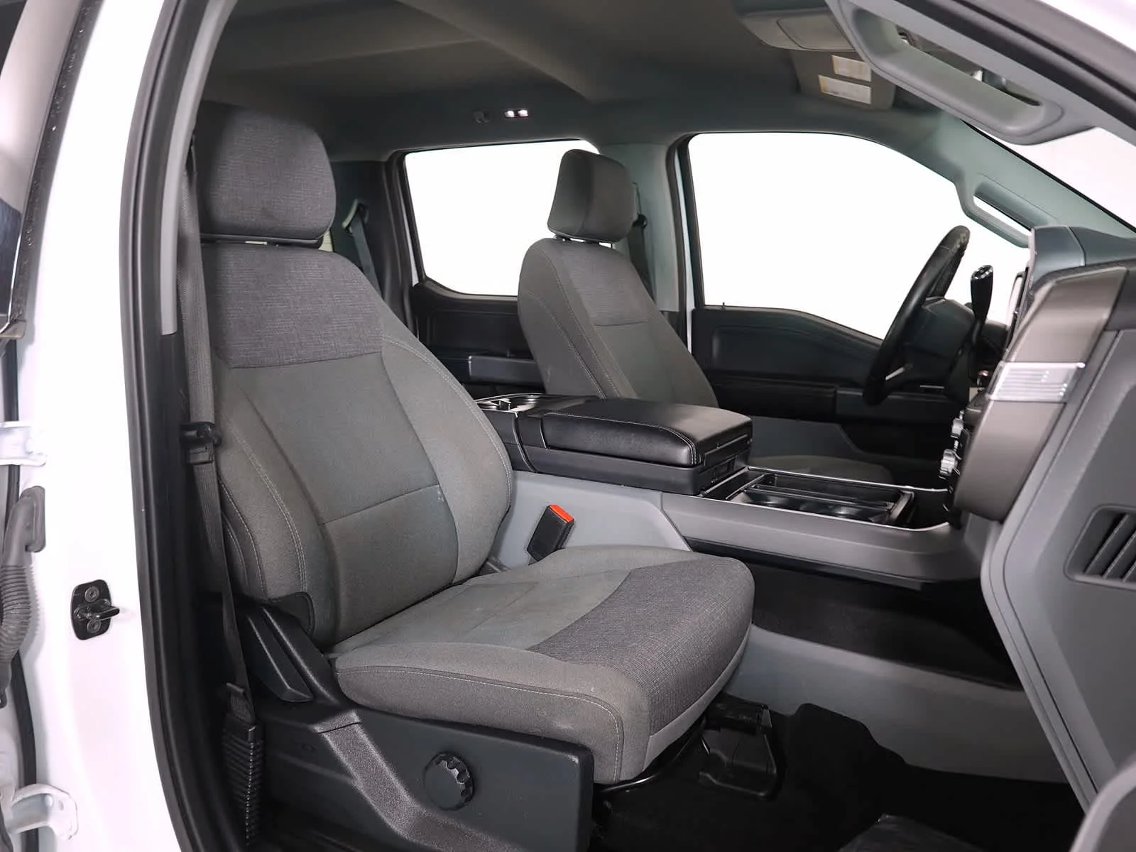 2024 Ford F-150 XLT - Photo 19