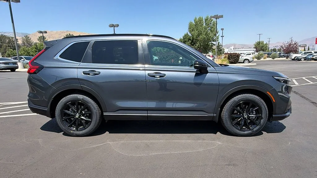 Used 2024  Honda Sport-L image 2