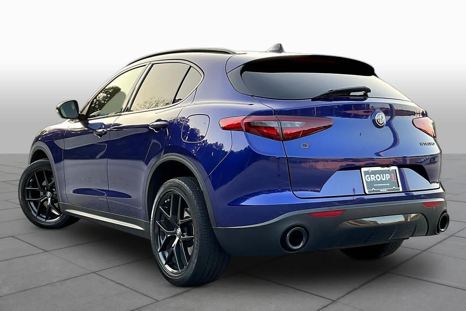 Used 2020 Anodized Blue Metallic Alfa Romeo  image 12