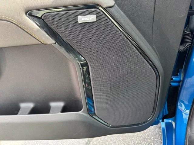Used 2022 Blue Chevrolet ZR2 image 23