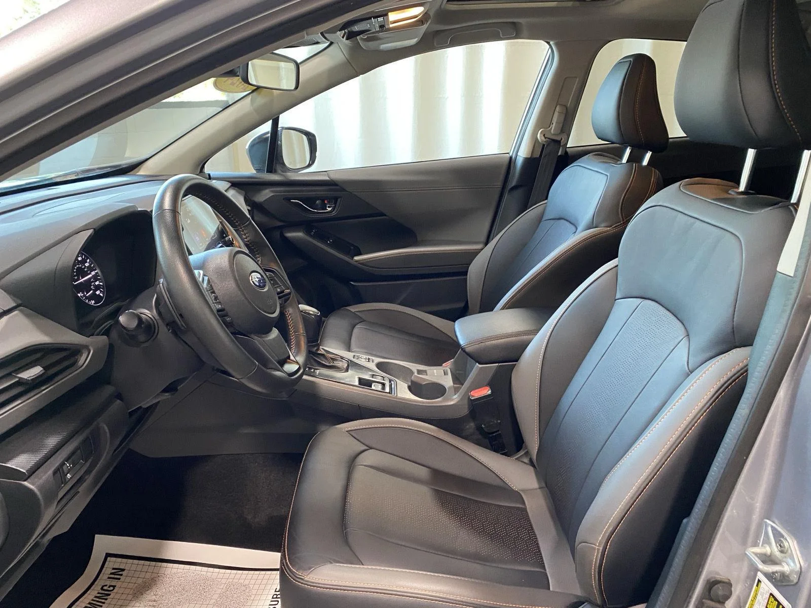 Used 2024 Ice Silver Metallic Subaru Limited image 5