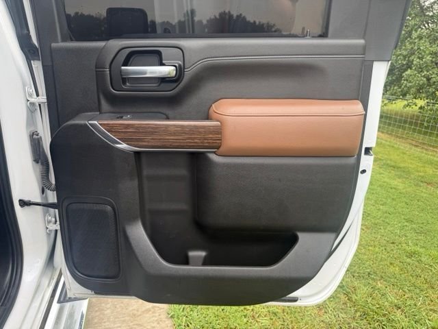 Used 2022 Beige Chevrolet High Country image 14