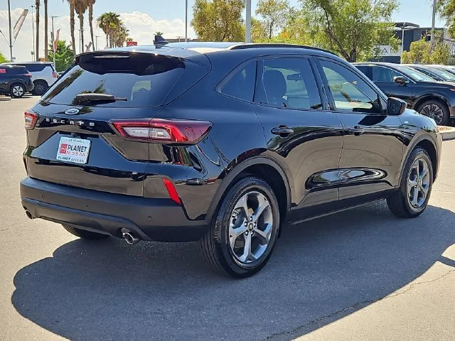 2026 Ford Escape ST-Line - Photo 6