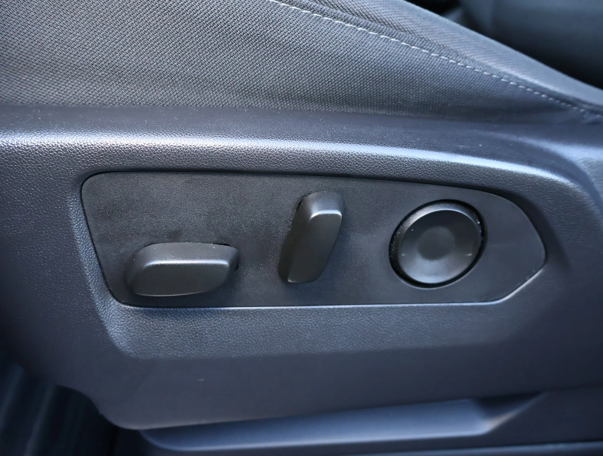 Used 2023 Dark Ash Metallic Chevrolet LT (2FL) image 9