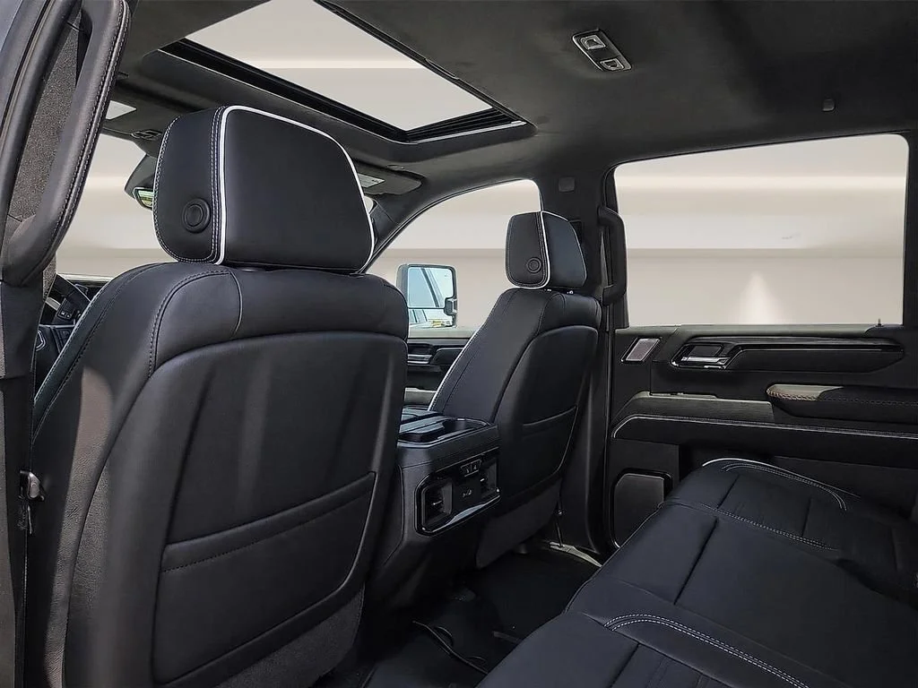 2026 GMC Sierra 2500HD AT4X - Photo 10