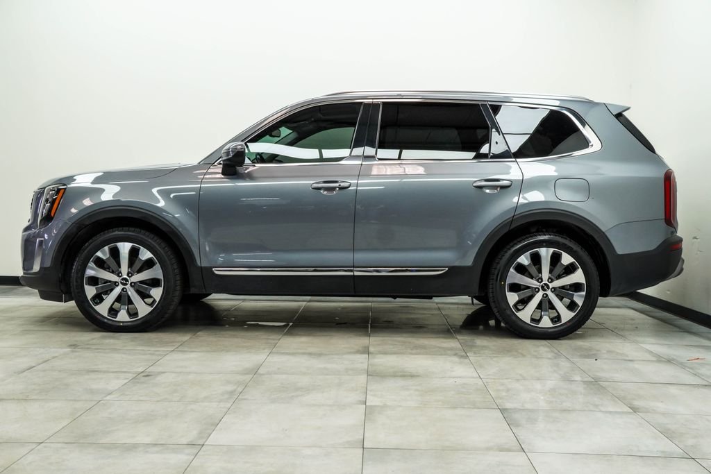 Used 2022 Silver Kia EX image 10