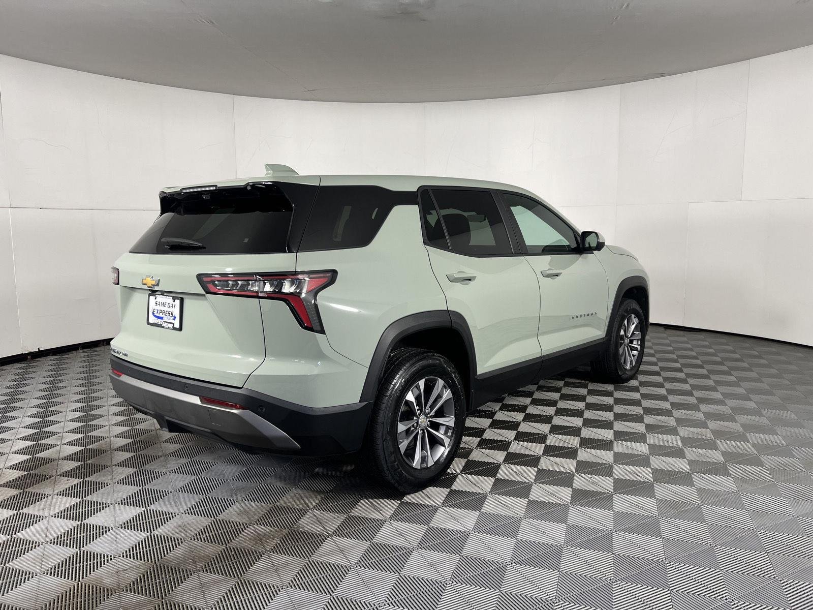 Used 2025 Cacti Green Chevrolet AWD LT image 6