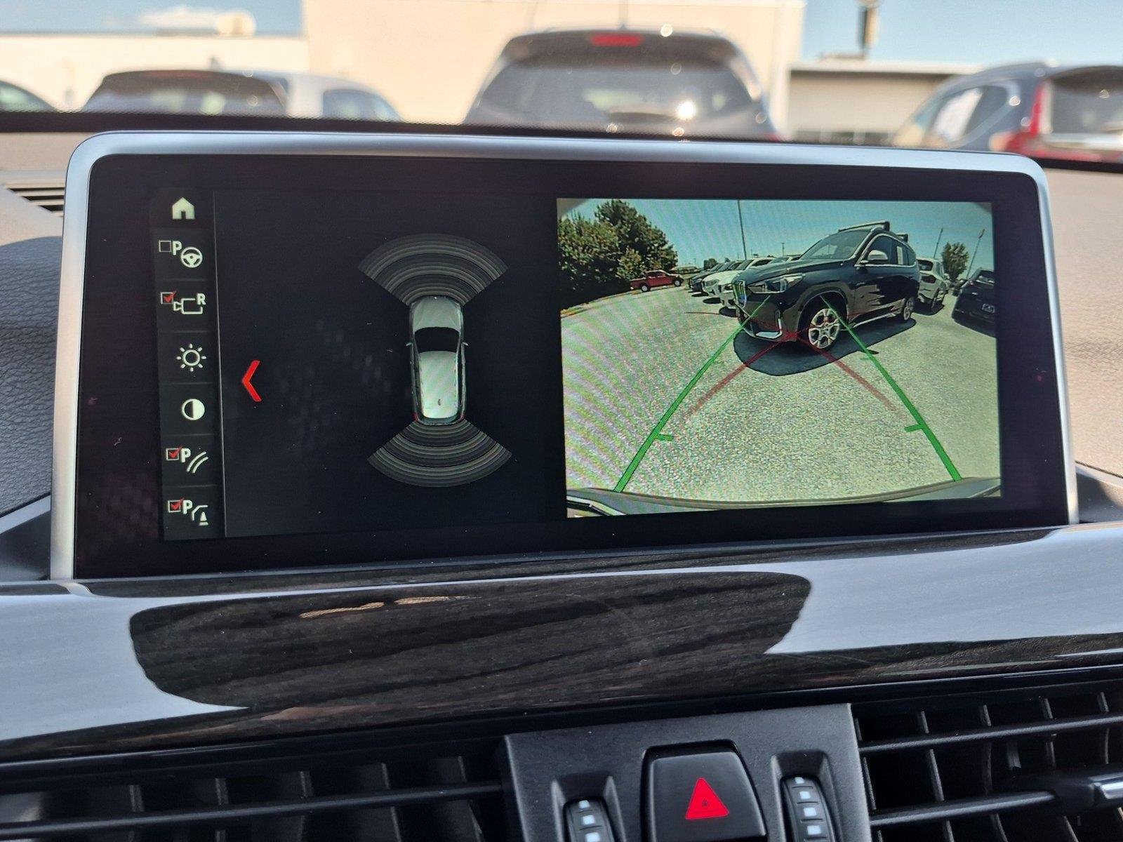 Used 2018 Mineral Gray Metallic BMW xDrive28i image 26