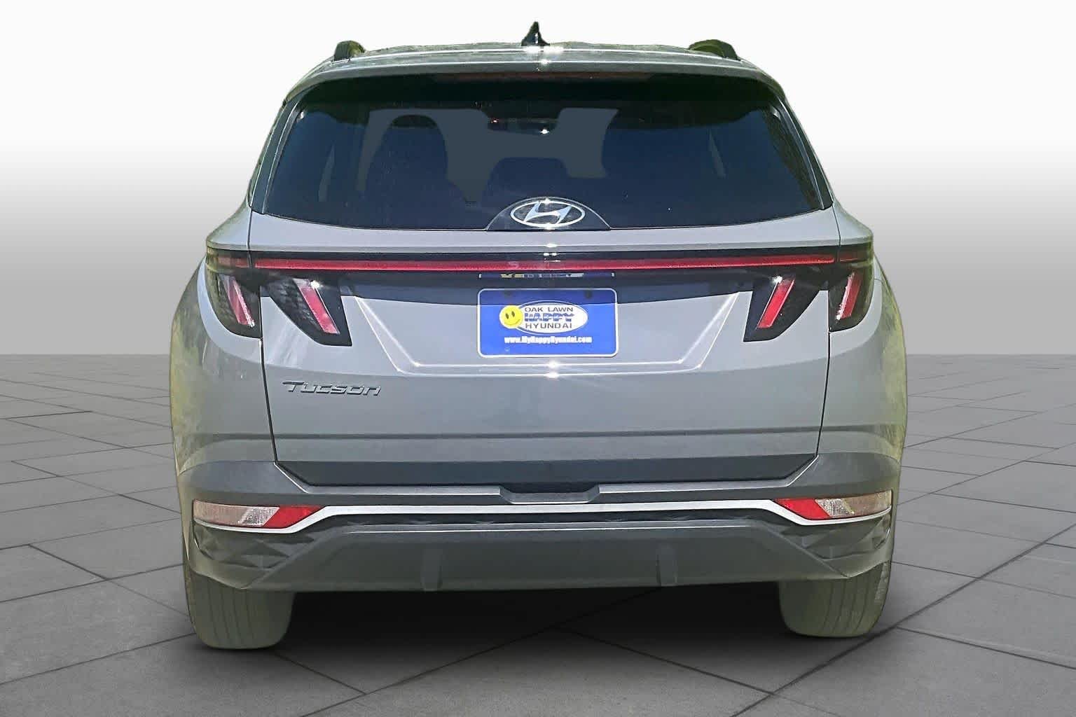Used 2024 Hampton Gray Hyundai SEL image 5