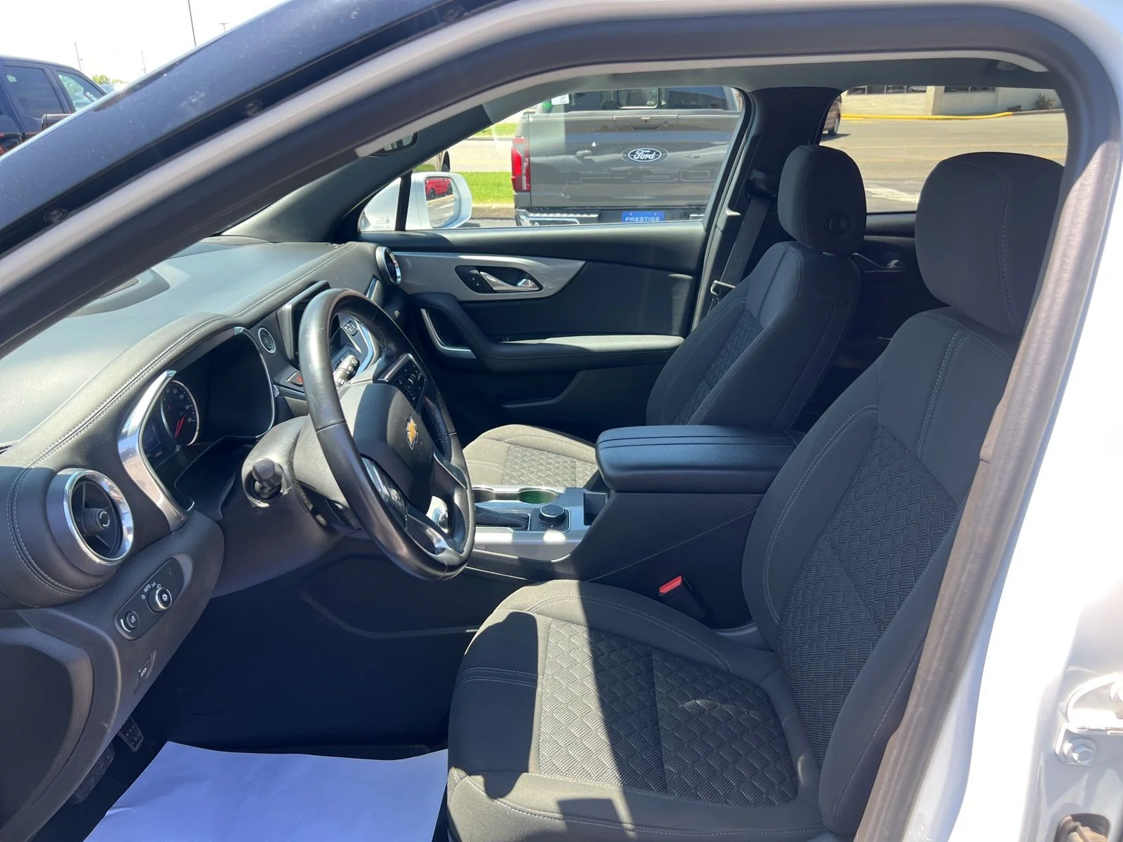 Used 2019 Summit White Chevrolet Base image 24