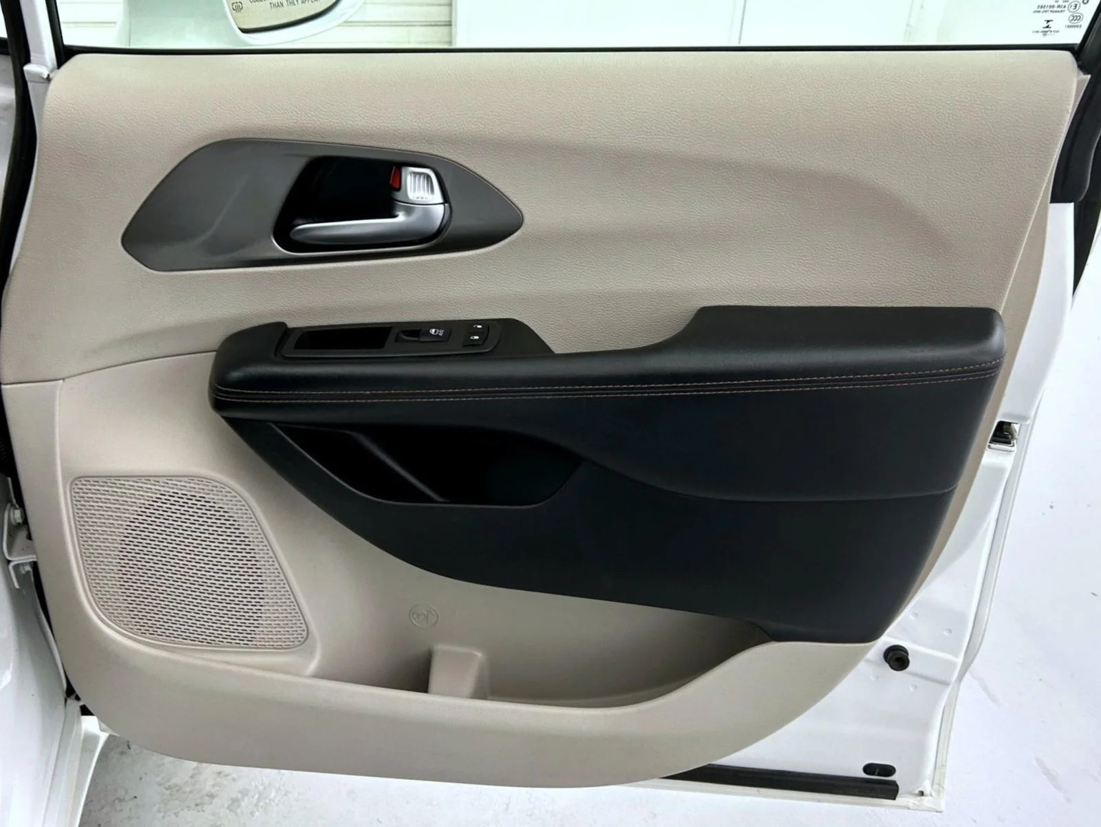 Used 2020 White Chrysler Touring L image 16