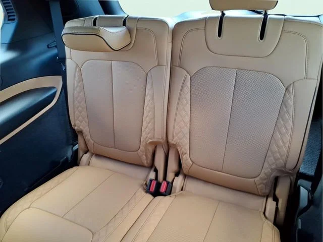 Used 2025 White Jeep Summit image 17